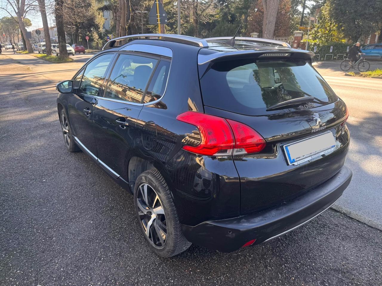 Peugeot 2008 1.6 e-HDi 115 CV neopaten garanzia 12 m