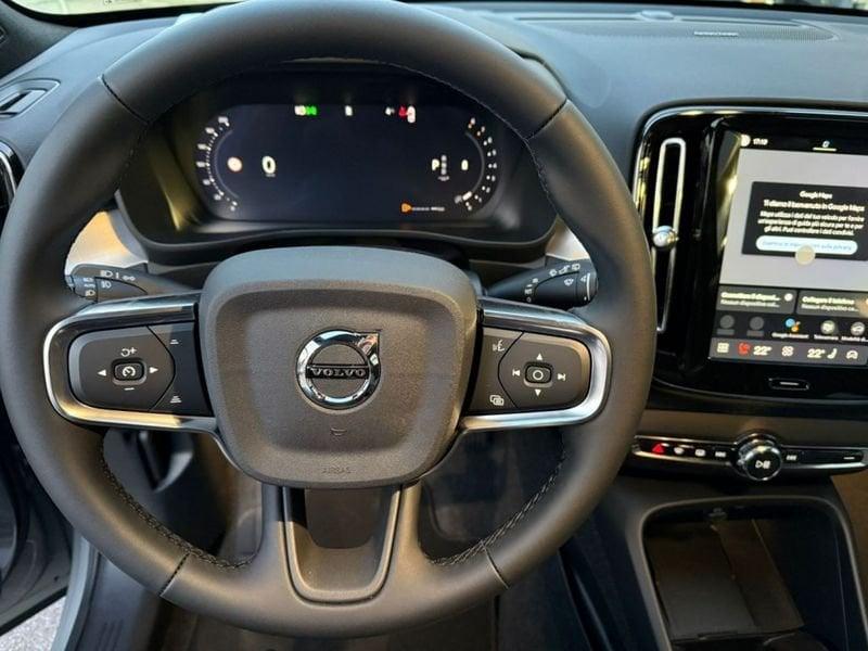Volvo XC40 B3 automatico Plus Black Edition