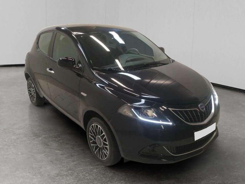 Lancia Ypsilon 1.0 firefly hybrid Platino s&s 70cv