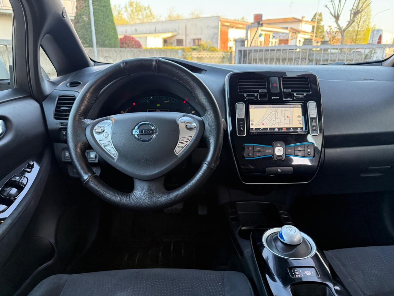 Nissan Leaf Tekna 30KWh Solar pack Spoiler 2016