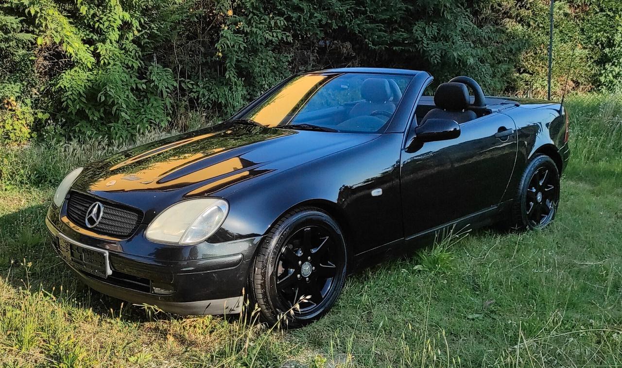 Mercedes-Benz SLK 230
