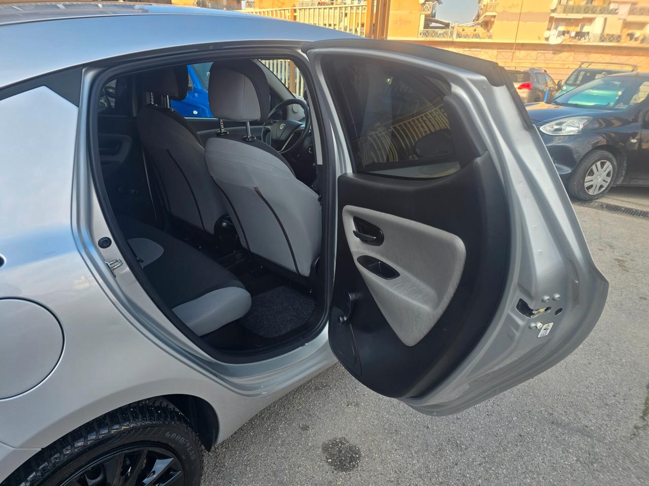 Lancia Ypsilon 1.2 69 CV 5 porte GPL Ecochic Gold