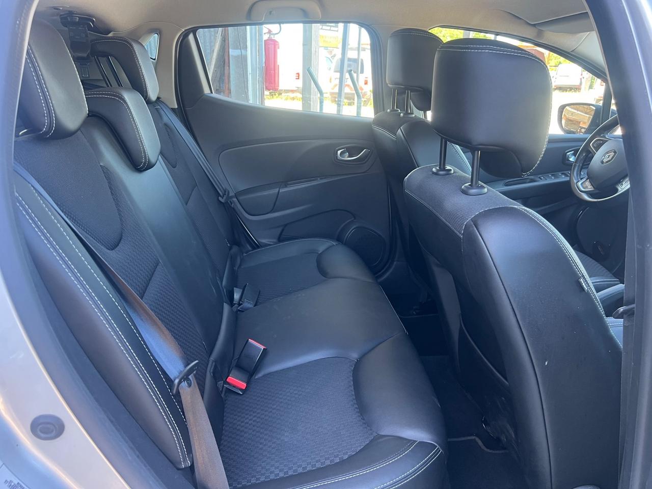 Renault Clio dCi 8V 90 CV EDC 5 porte Moschino Intens