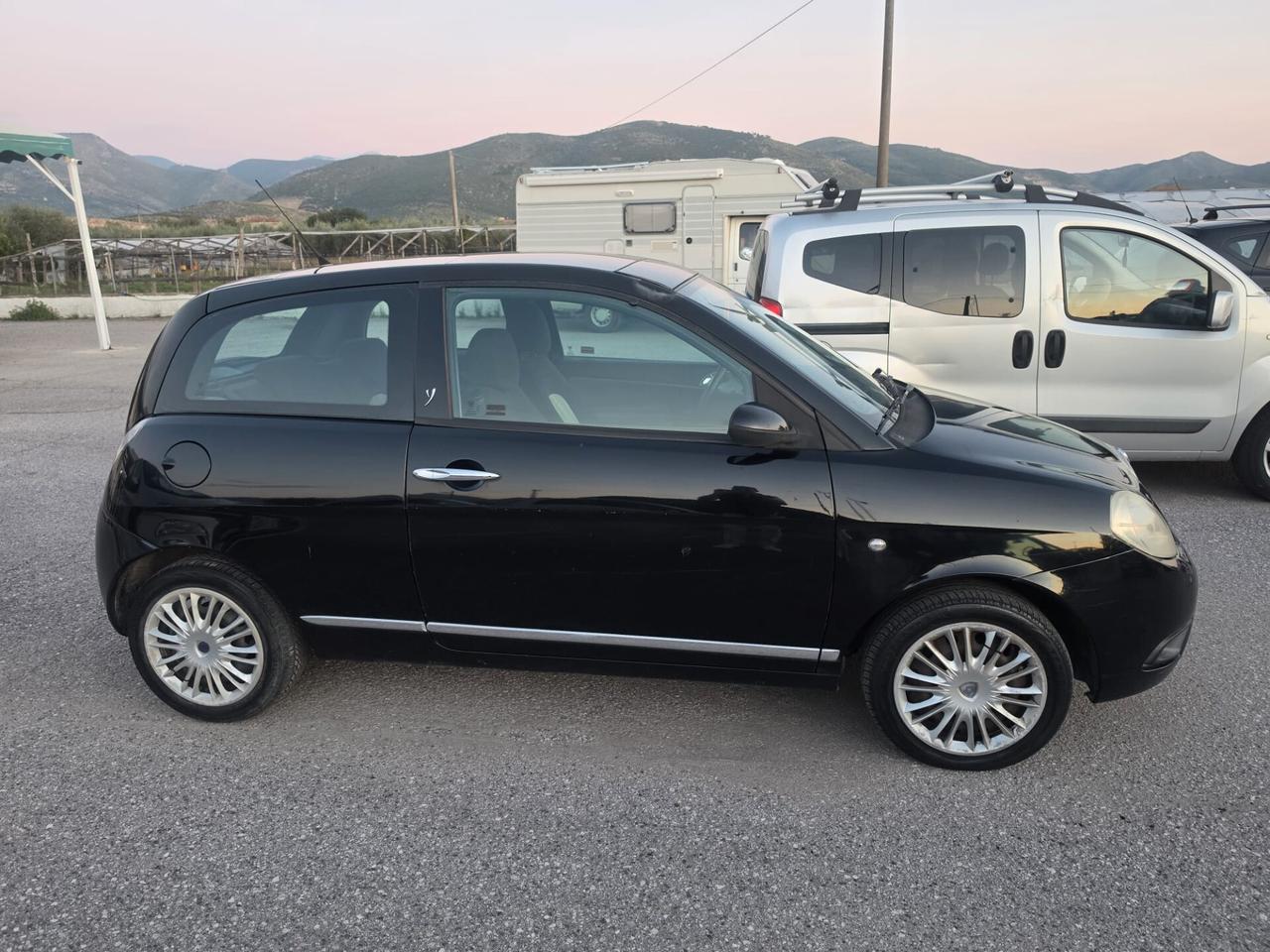 Lancia Ypsilon Moda milano