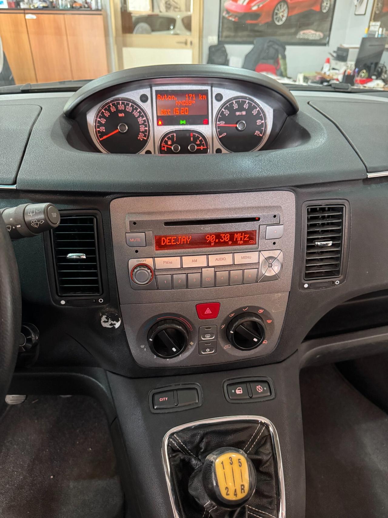 Lancia MUSA 1.3 Mjt 95 CV Gold OK NEOPATENTATI