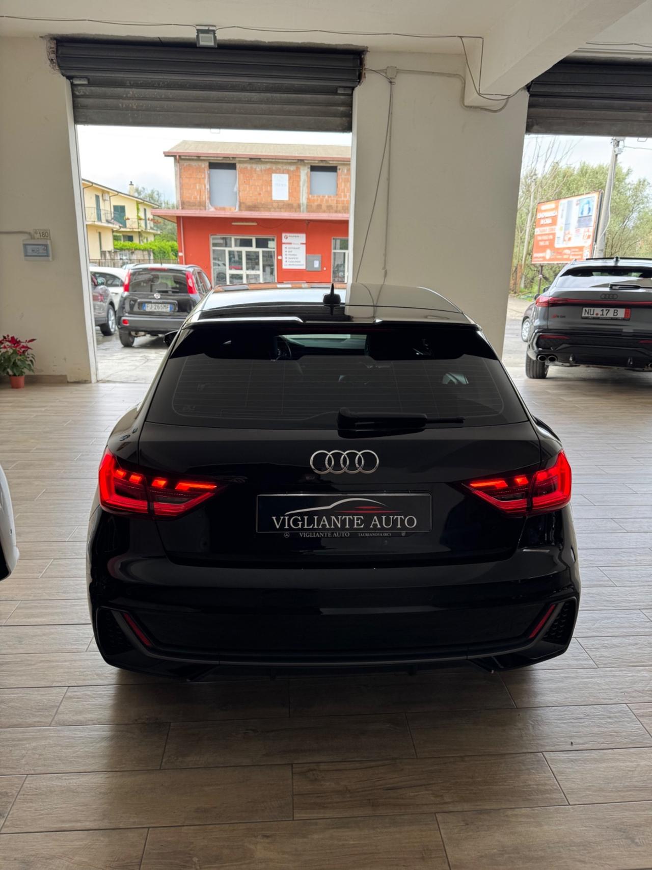 Audi A1 SPB 30 TFSI S tronic Identity Black