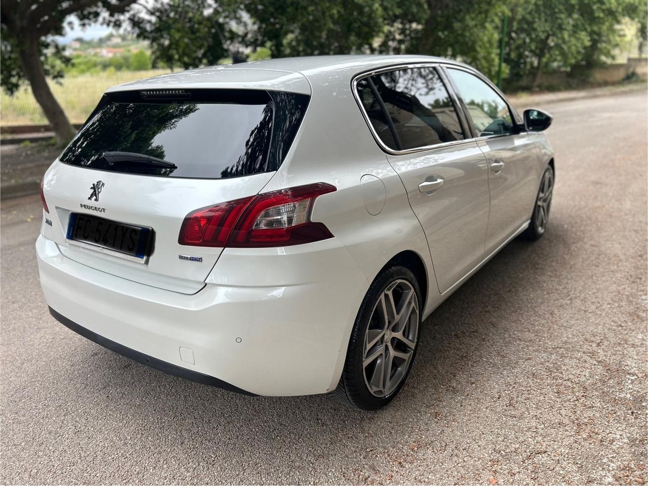 Peugeot 308 BlueHDi 120 S&S Allure