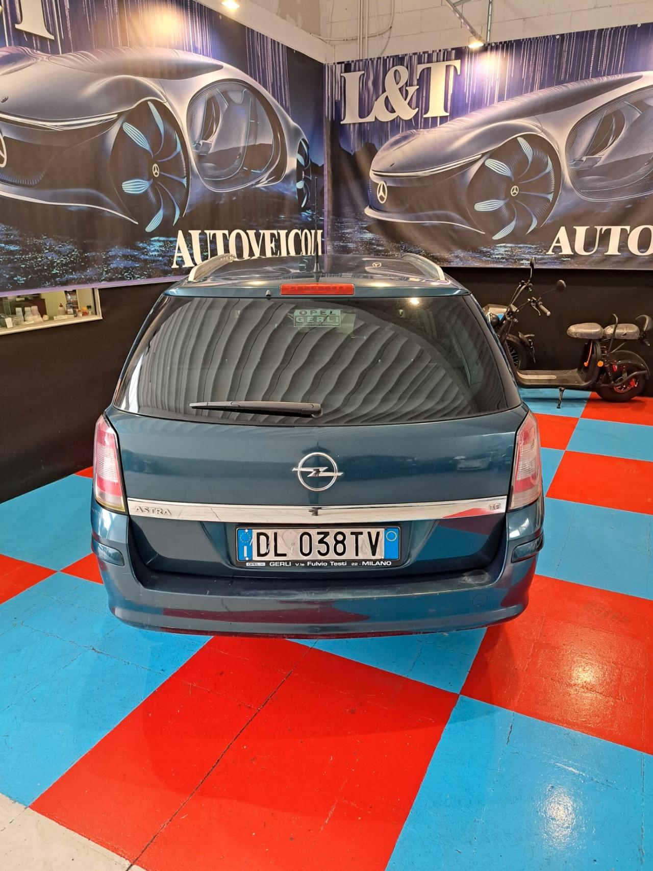 Opel Astra 1.6 16V VVT Station Wagon Cosmo