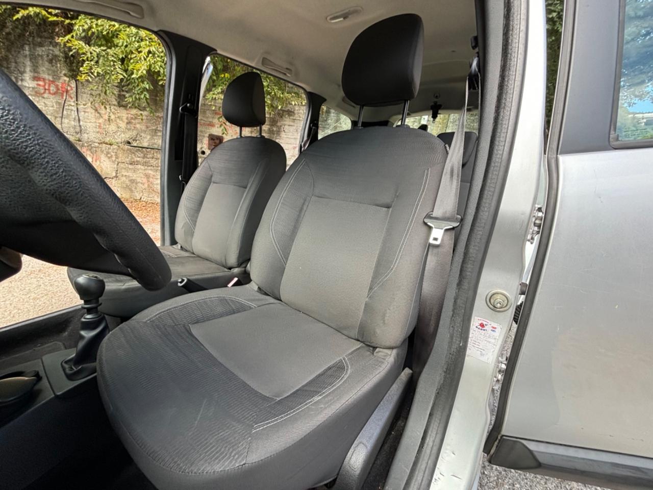 Dacia Lodgy 1.5 dCi 8V 110CV 7 posti Lauréate