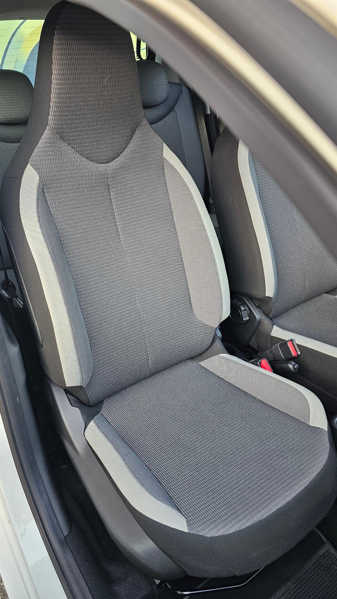 Toyota Aygo Connect 1.0 VVT-i 72 CV 5p. x-play MMT UNIPRO' TAGL UFF