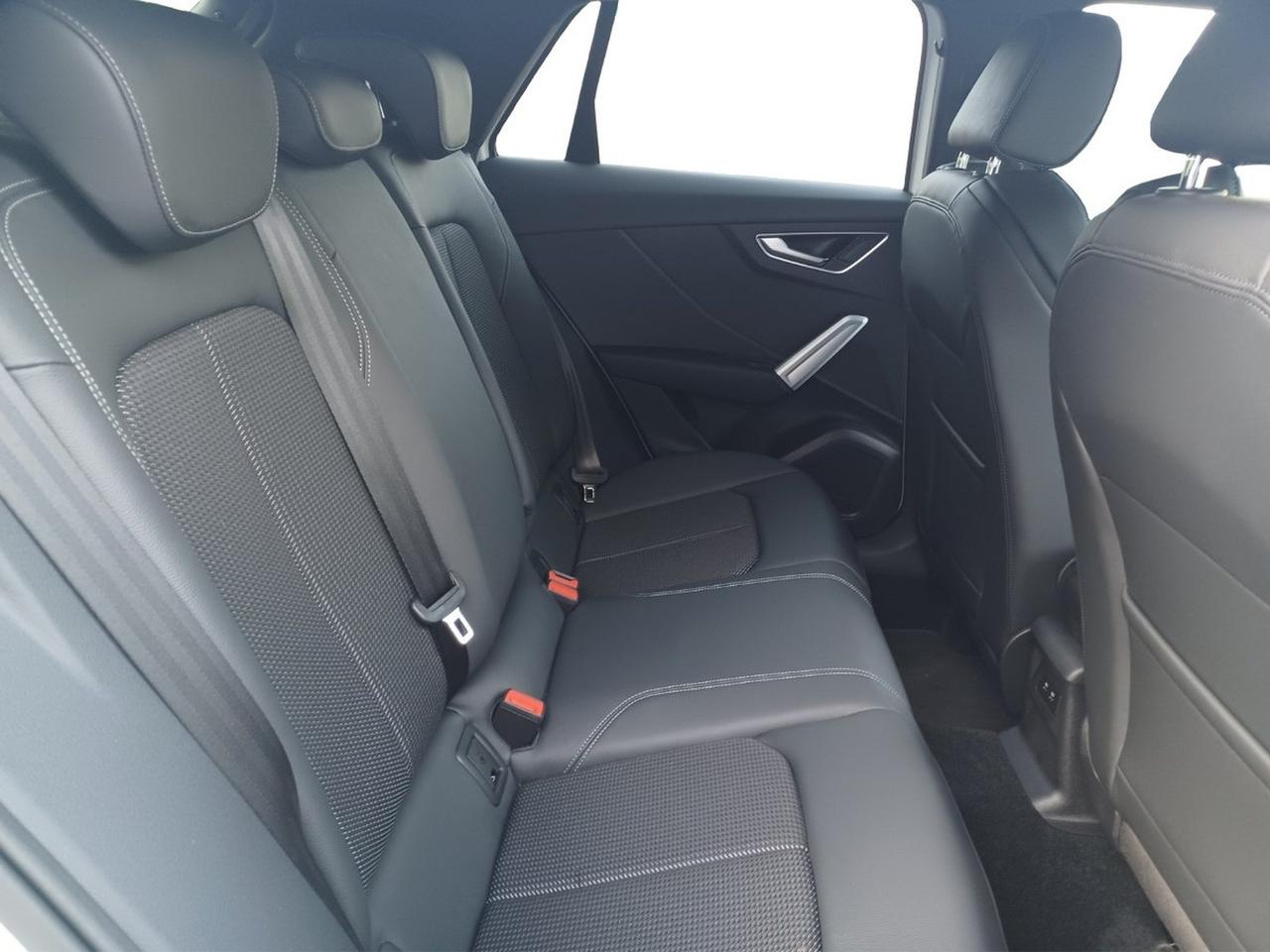 Audi Q2 30 2.0 tdi identity black