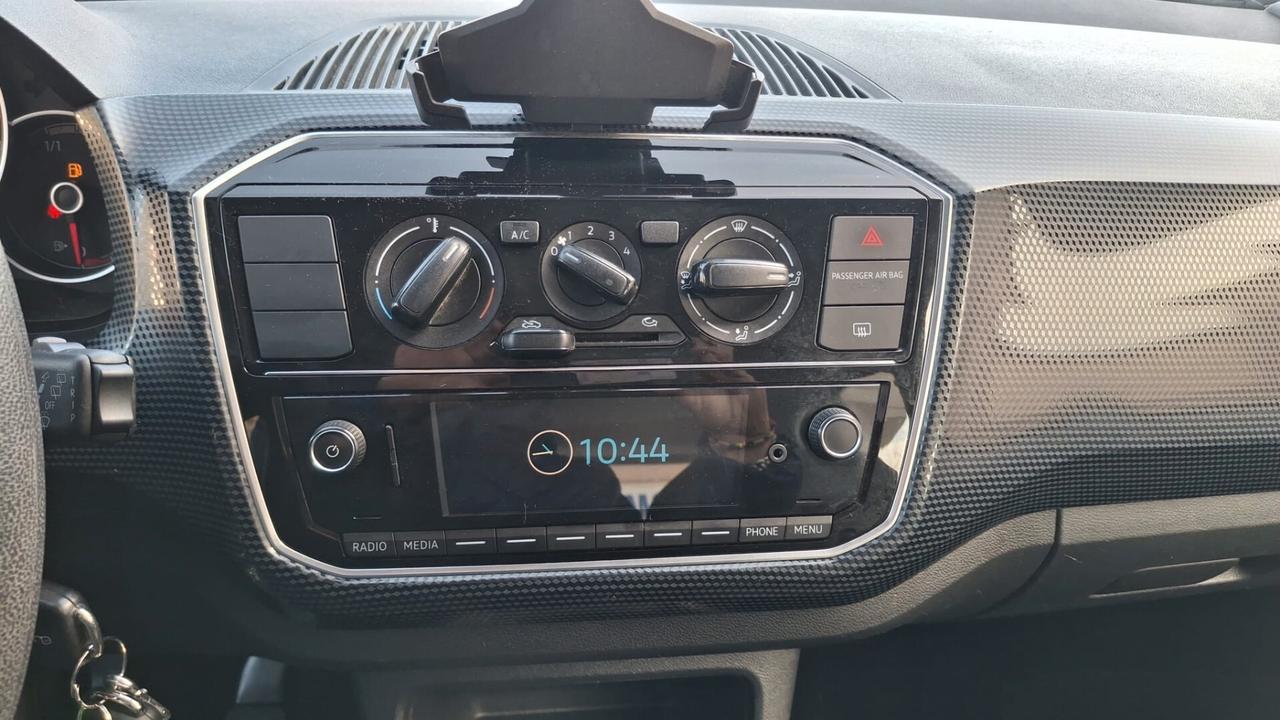 Volkswagen up! 1.0 5p. Benz km 54000