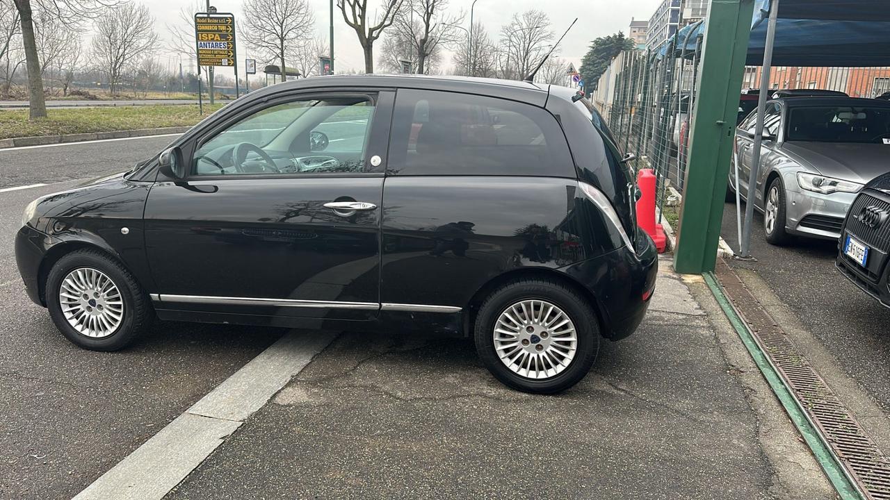 Lancia Ypsilon 1.2 GPL