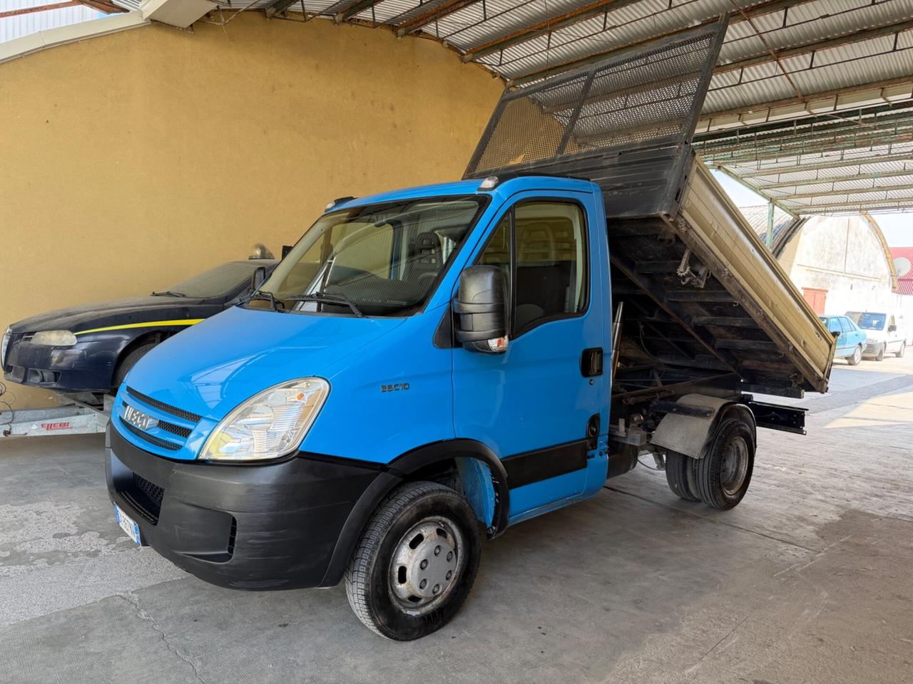 Iveco Daily Ribaltabile trilaterale Gemellato - 2010