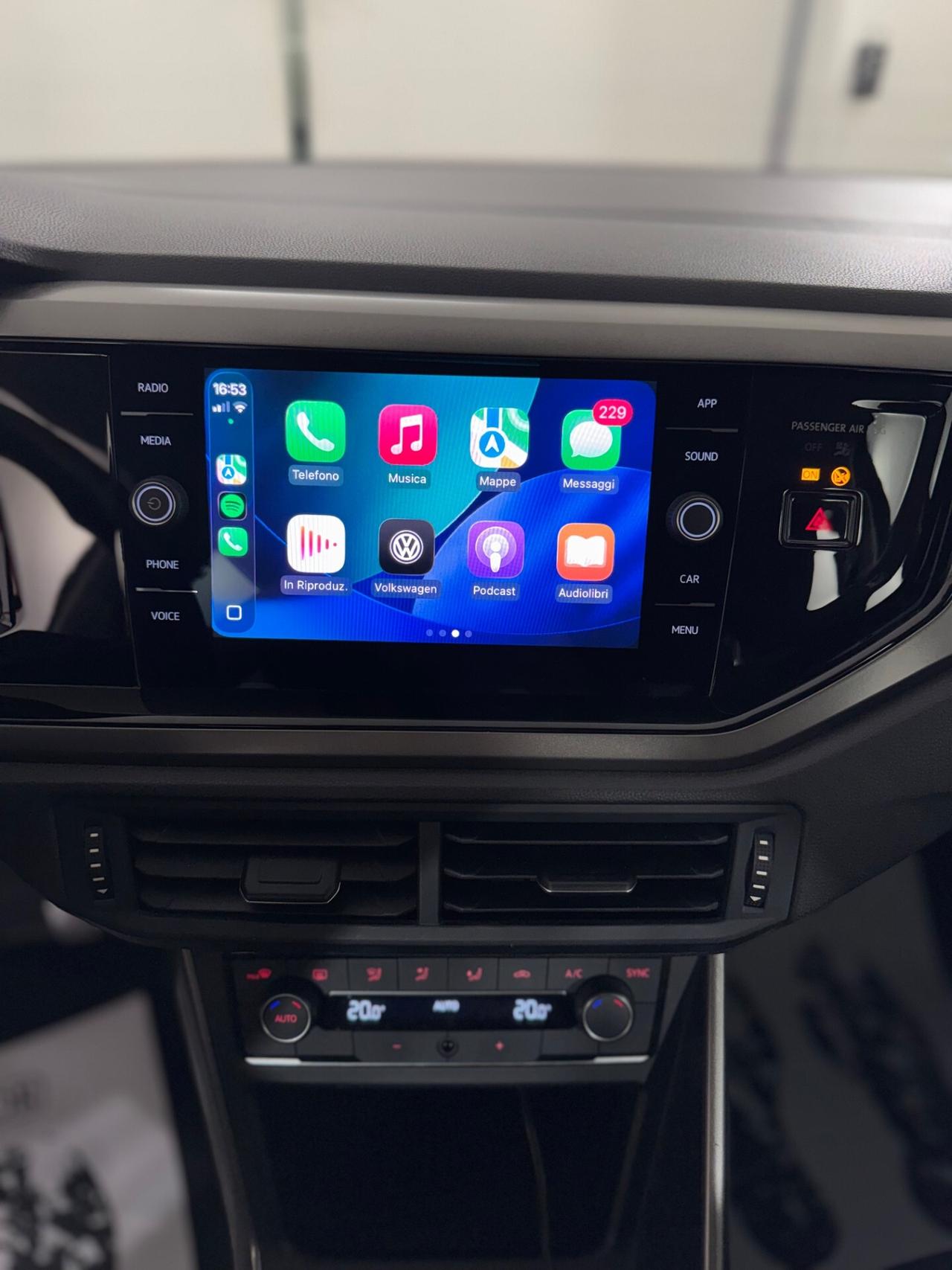 Volkswagen Polo BLUEMOTION TECHNOLOGY, SENSORI ANT & POS, RICARICA WIRELESS, APLLECARPLAY ANDROI
