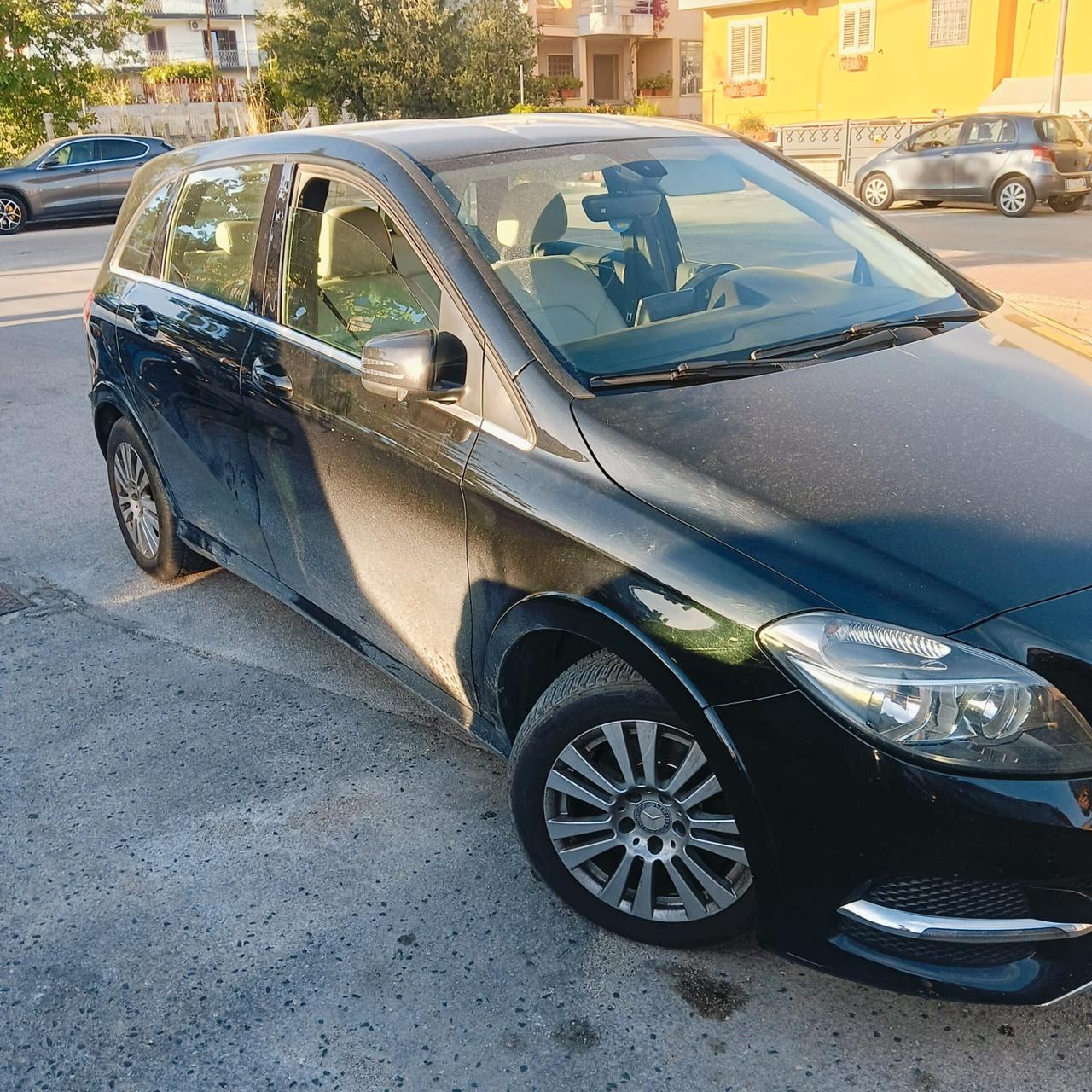 Mercedes-benz B 200 NGD Sport
