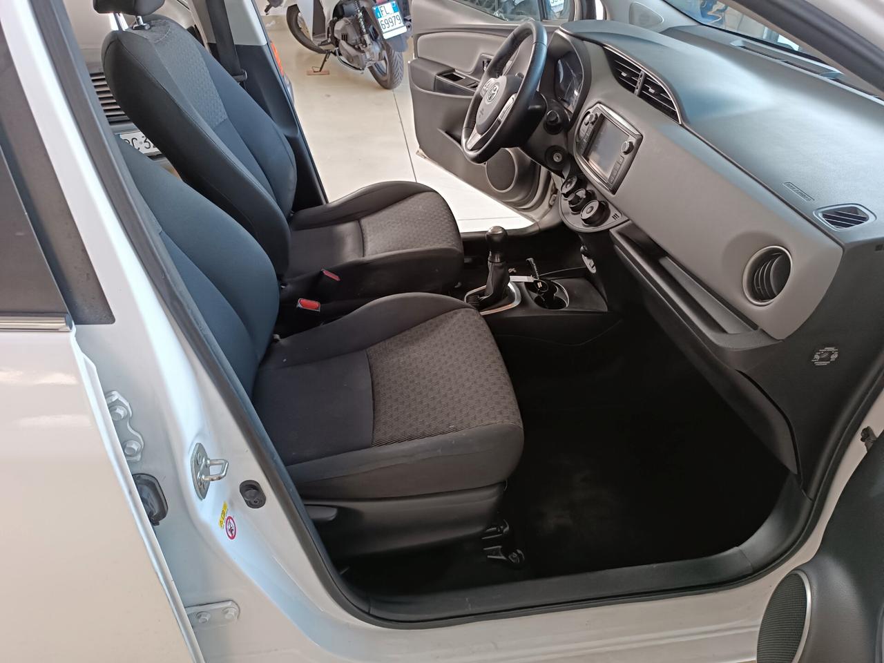 Toyota Yaris 1.0 5 porte