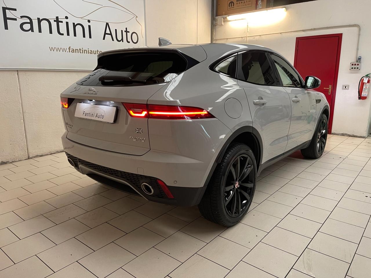 Jaguar E-Pace Dynamic 2.0 i4 awd 200cv auto-LEGGI SOTTO