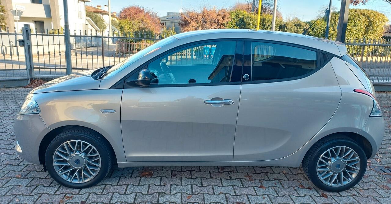 Lancia Ypsilon 1.2 69 CV 5 porte GPL Ecochic Gold