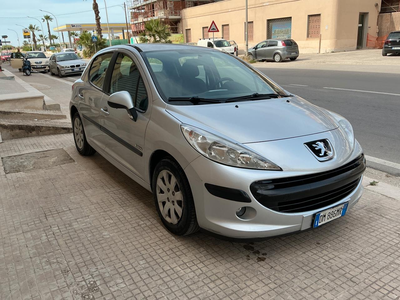 Peugeot 207 1.4 HDi 70CV 5p. ONE Line