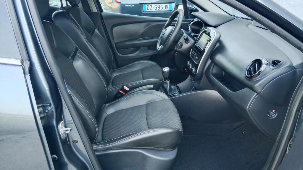 Renault Clio 1.5 dci Moschino Zen -
