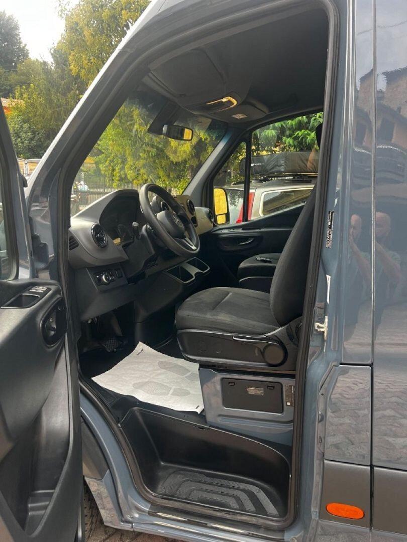 MERCEDES-BENZ ESPRINTER ARMADA ESPRINTER KA