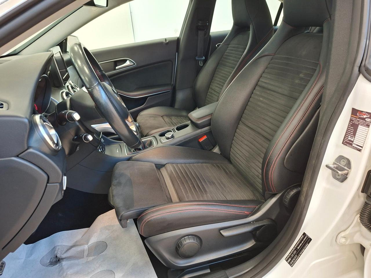 Mercedes-benz CLA 180 d Automatic Premium