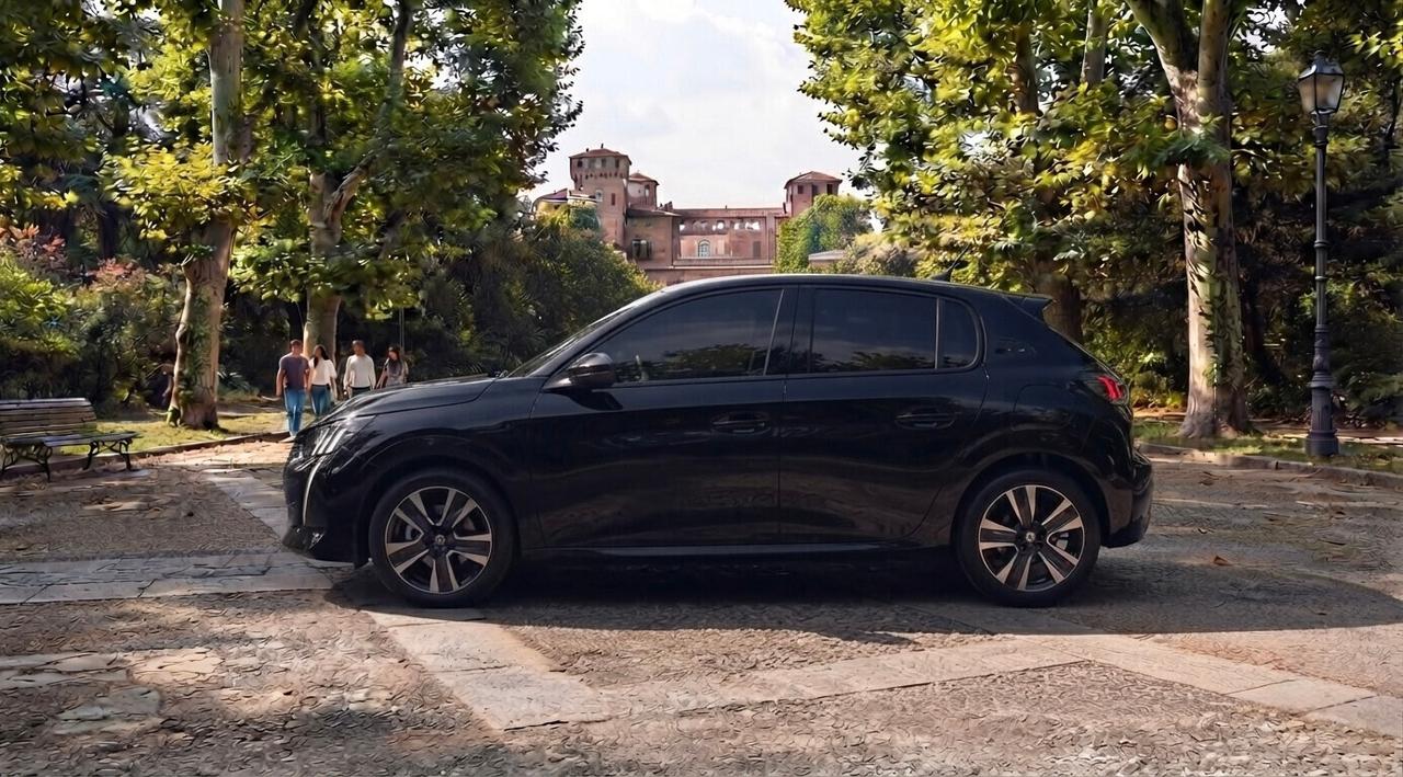 Peugeot 208 - APERTI AD AGOSTO