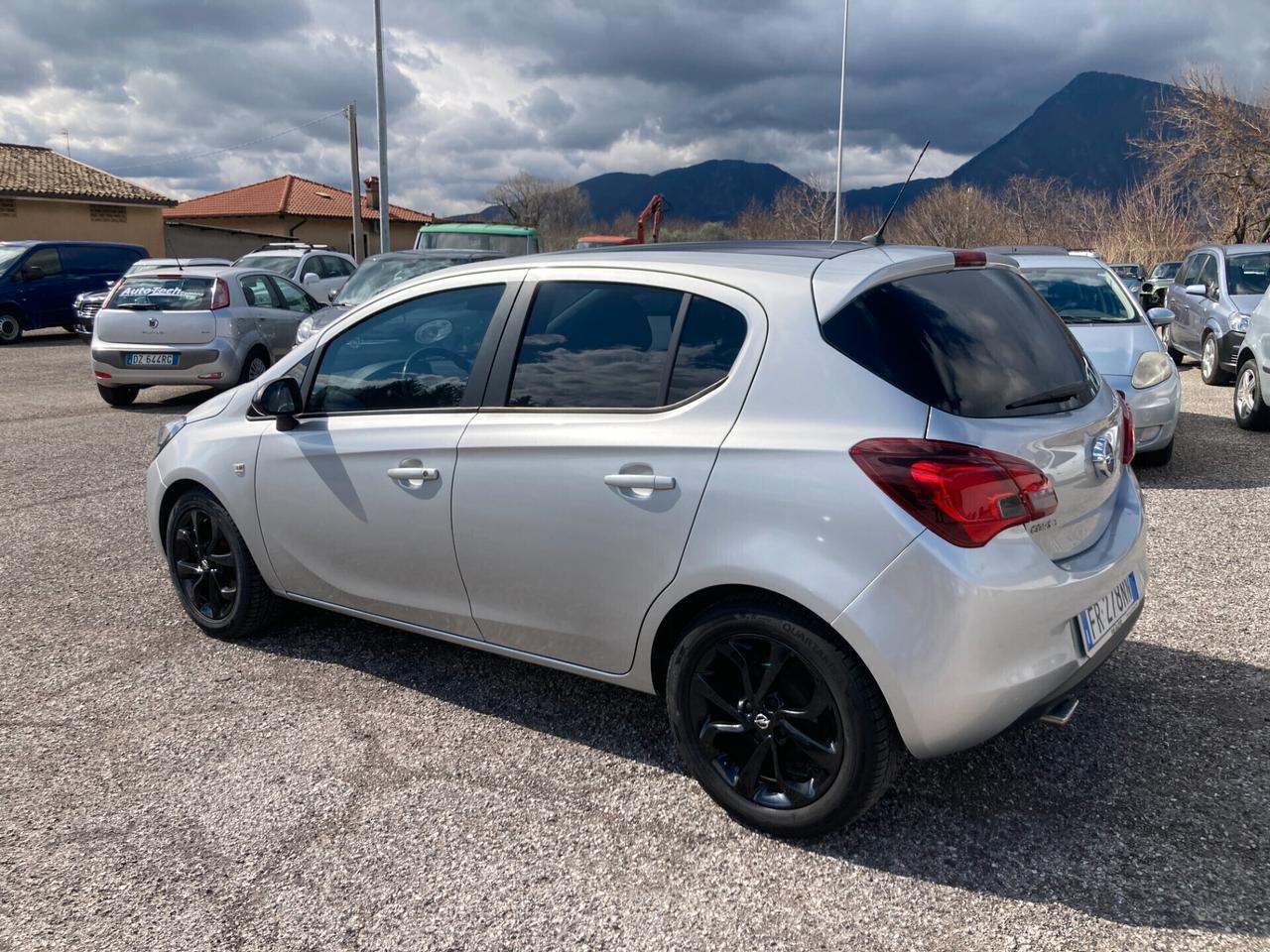 Opel Corsa 1.2 5 porte Advance 75CV