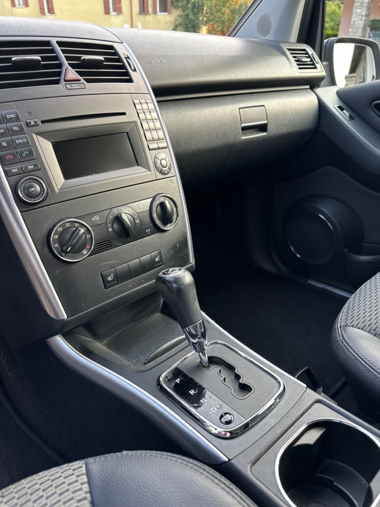 Mercedes-benz A 160 AUTOMATIC AVANTGARDE UNICOPR NEOPAT