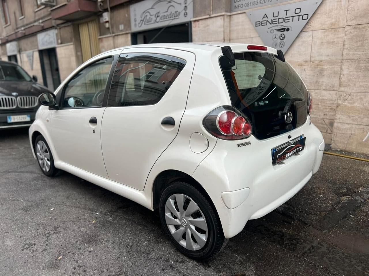 TOYOTA AYGO 1.0 CONNECT 5P 2013