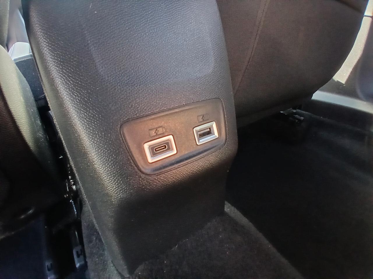 Peugeot 2008 Hybrid 145 e-DCS6 Allure