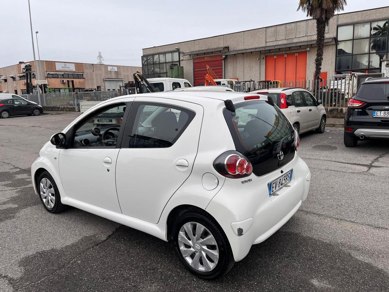 Toyota Aygo 1.0 12V VVT-i 3 porte Active Connect