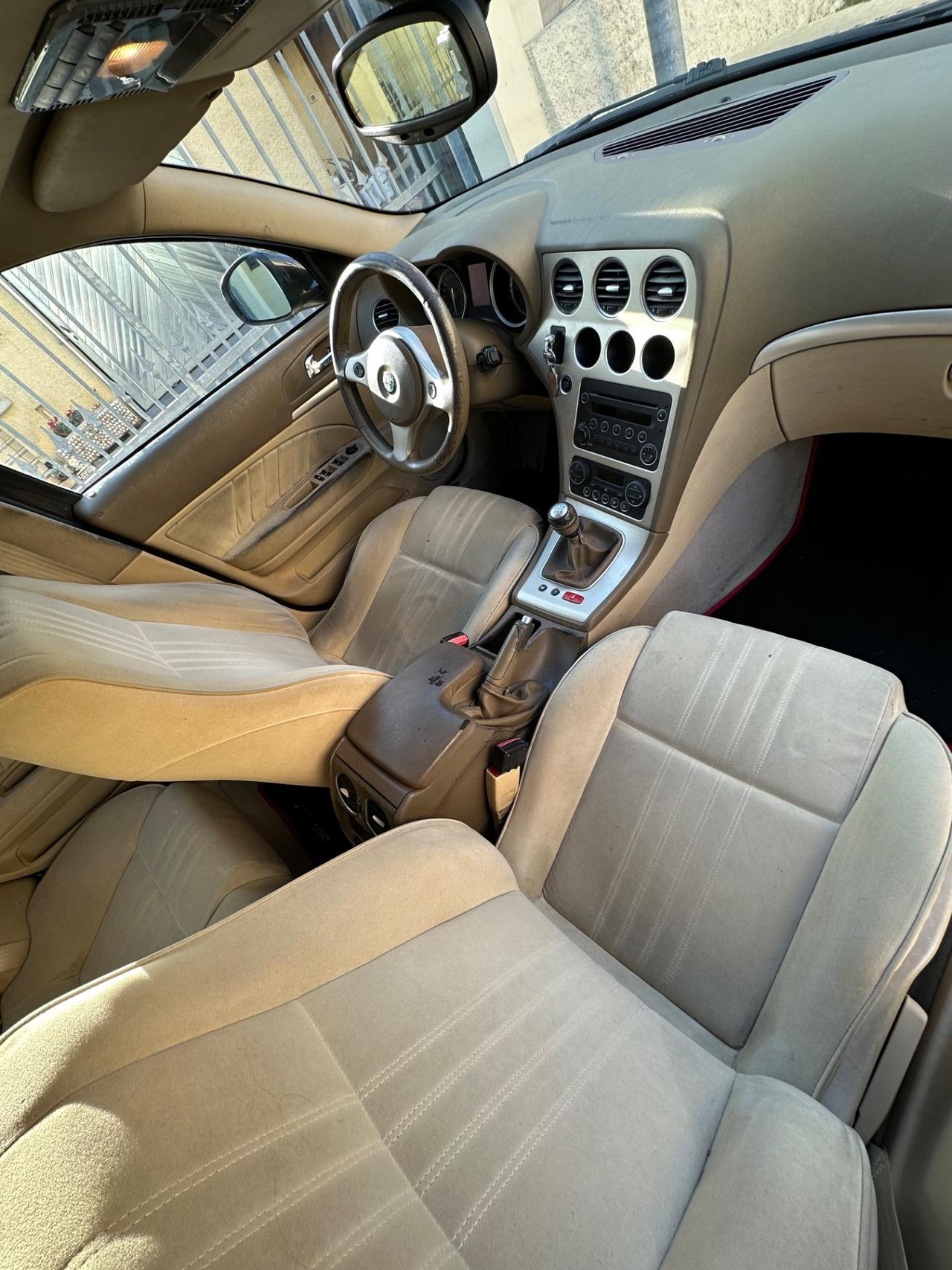 Alfa Romeo 159 2.4 JTDm 200 CV Sportwagon Distinctive Q-Tronic