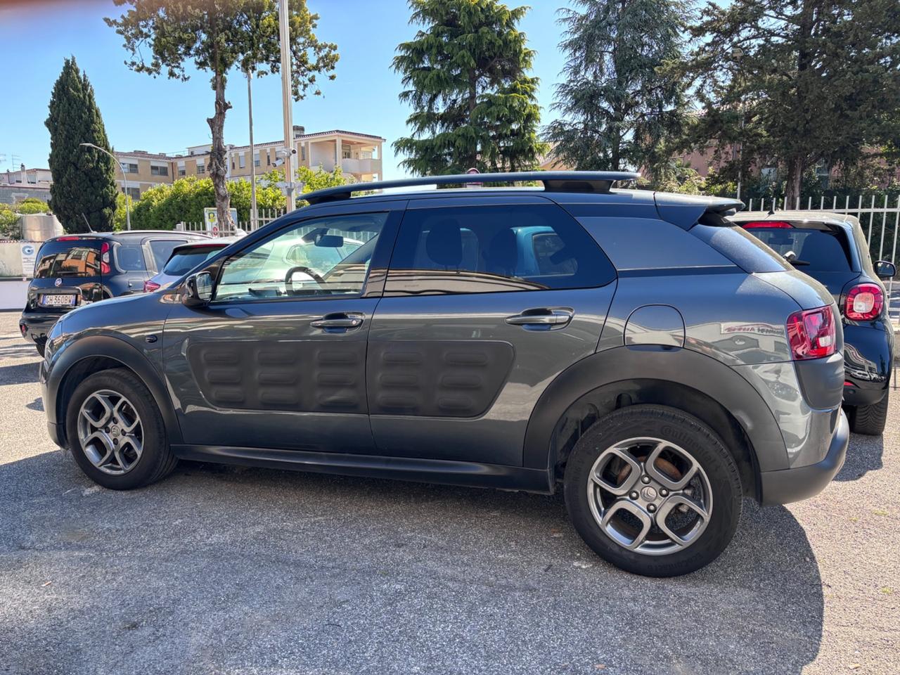 Citroen C4 Cactus BlueHDi 100 S&S Shine