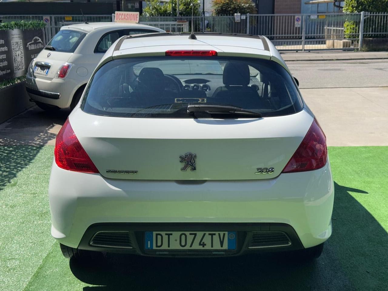 Peugeot 308 1.6 HDi 110CV 5p. Féline (6 Marce)