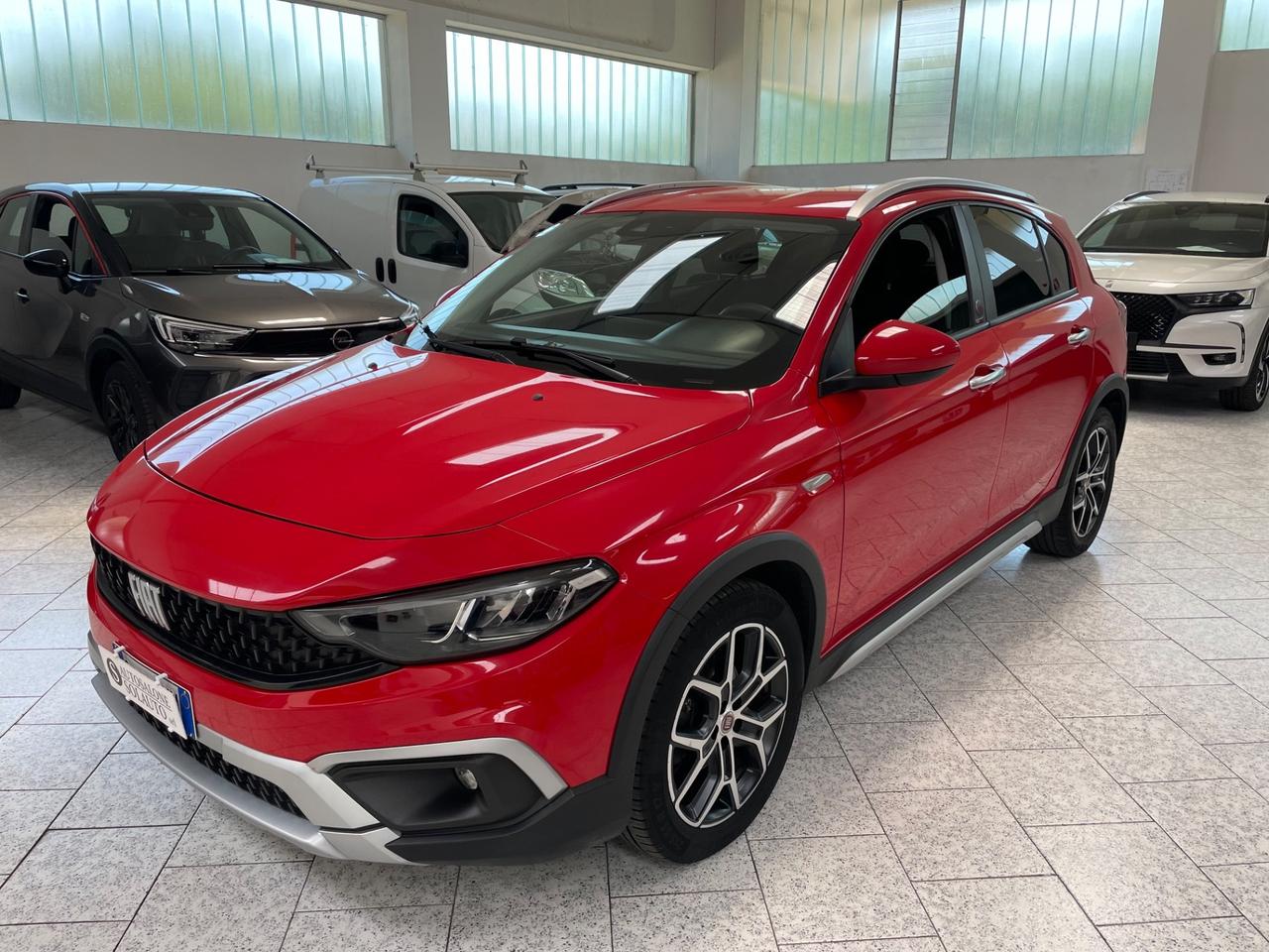 Fiat Tipo 1.6 Mjt S&S 5 porte Cross Red
