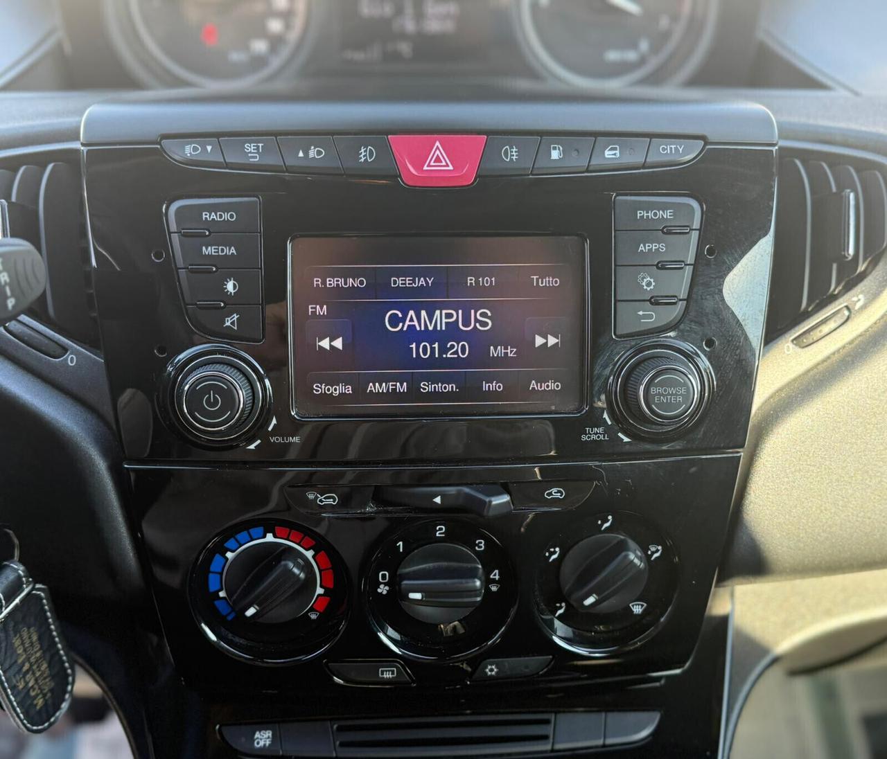 Lancia Ypsilon 1.2 GPL 2016