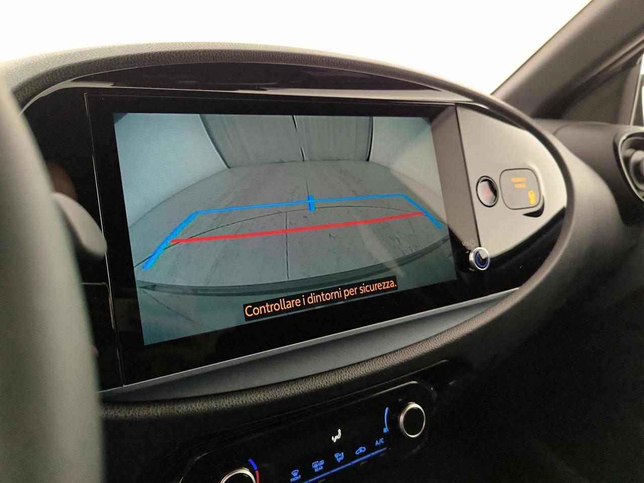 Toyota Aygo x 1.0 lounge 72cv