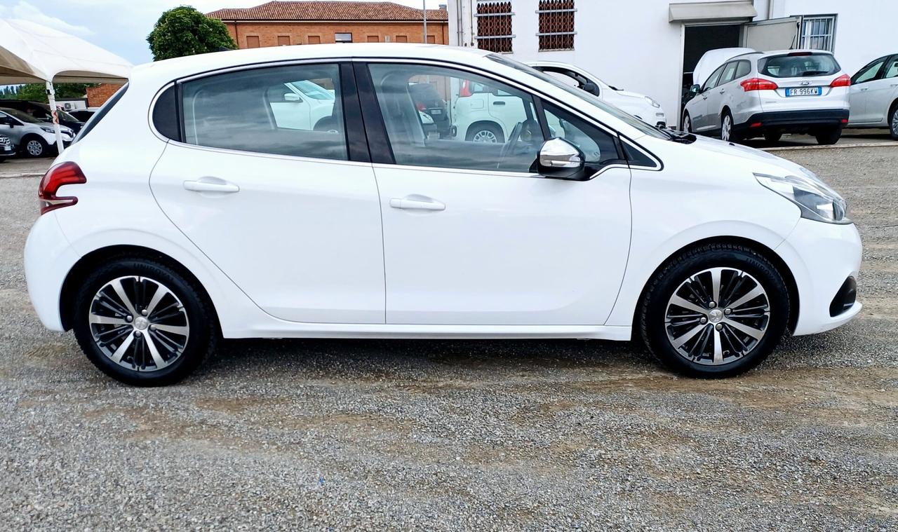 Peugeot 208 PureTech 82 5 porte Allure