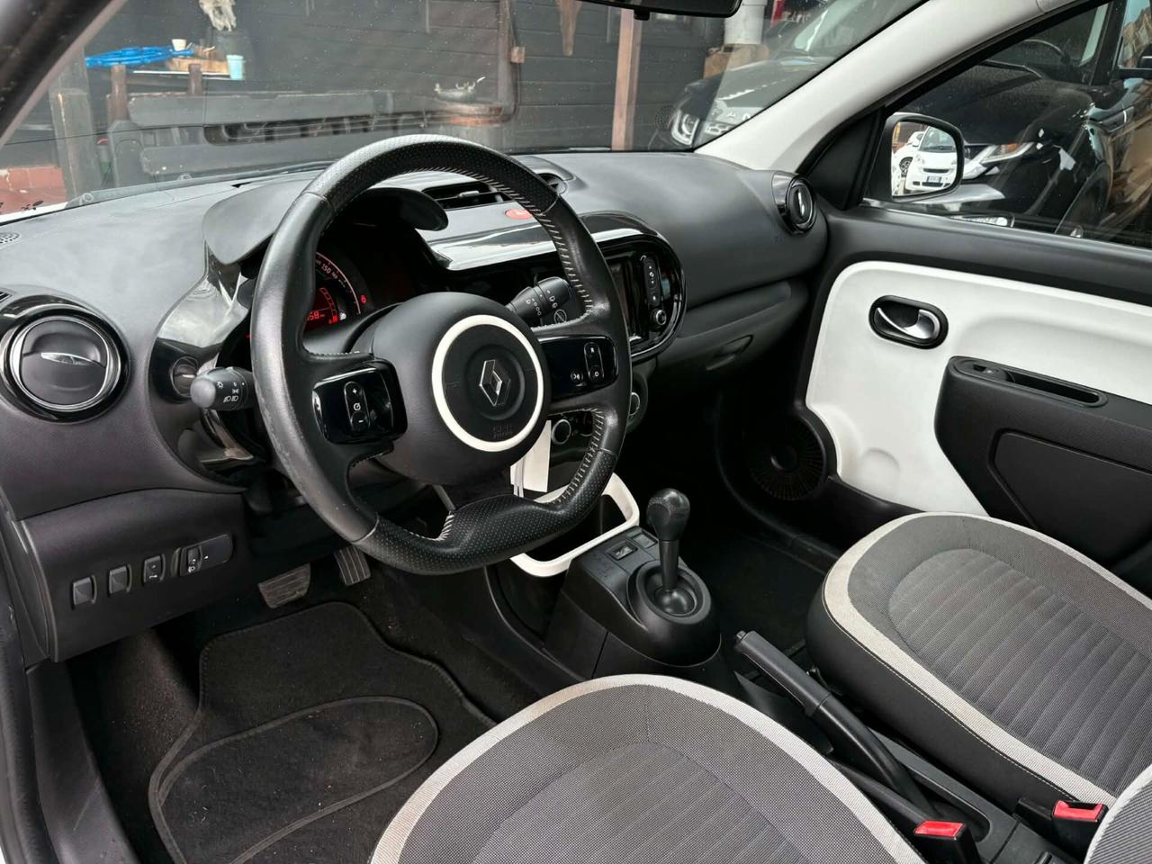 Renault Twingo SCe EDC La Parisienne