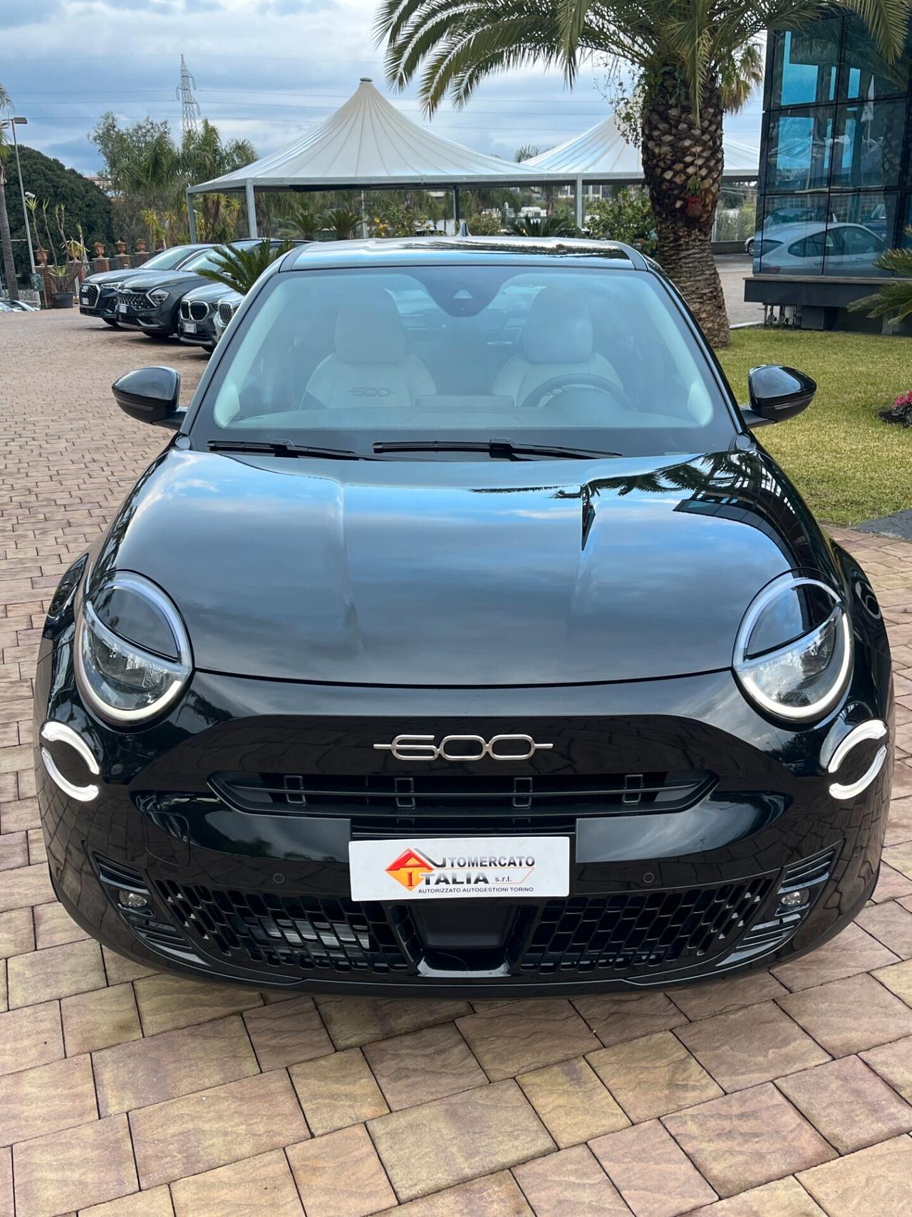 Fiat 600 Hybrid 100 CV DCT MHEV