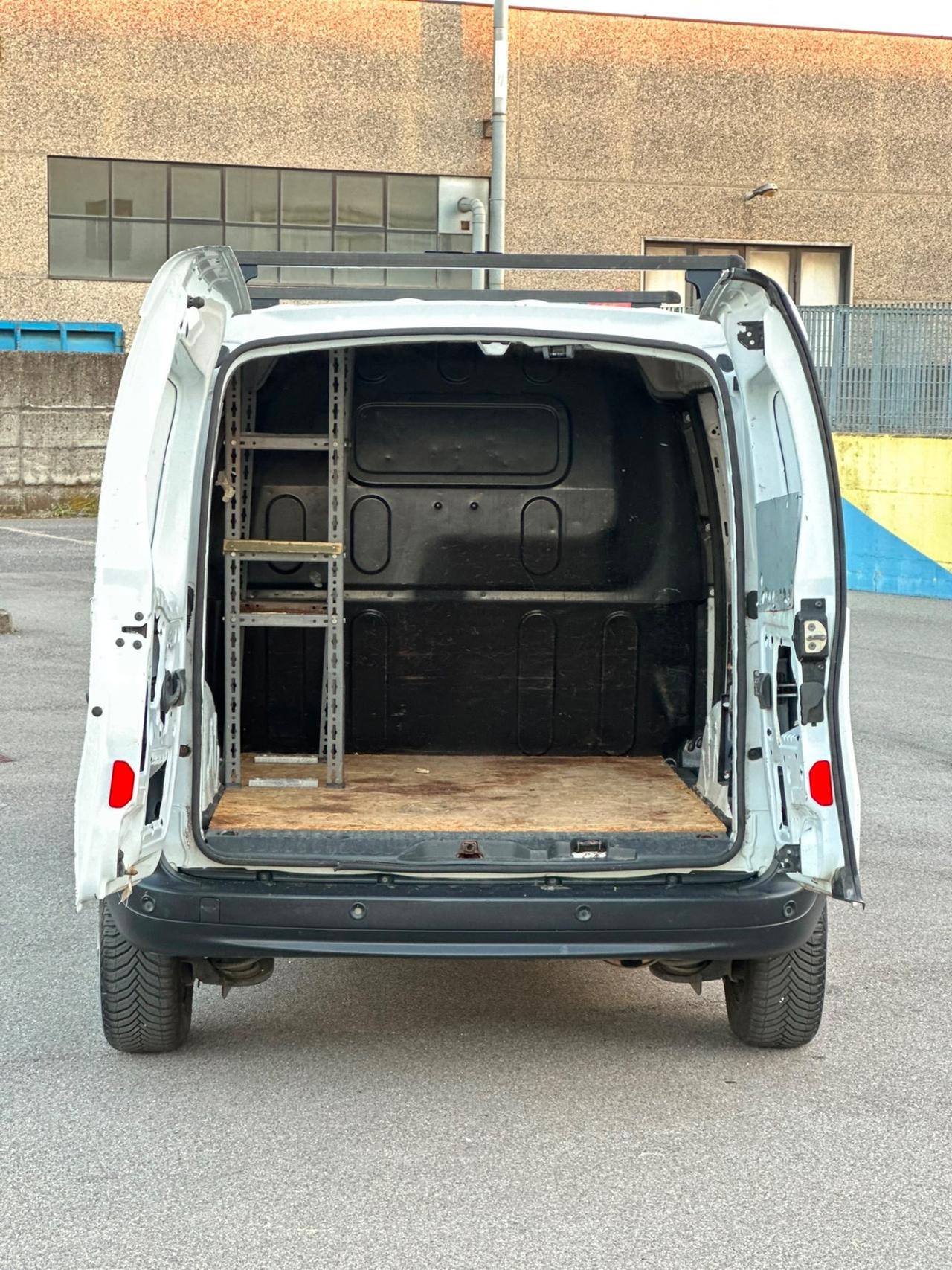 Renault kango tre posti euro 6