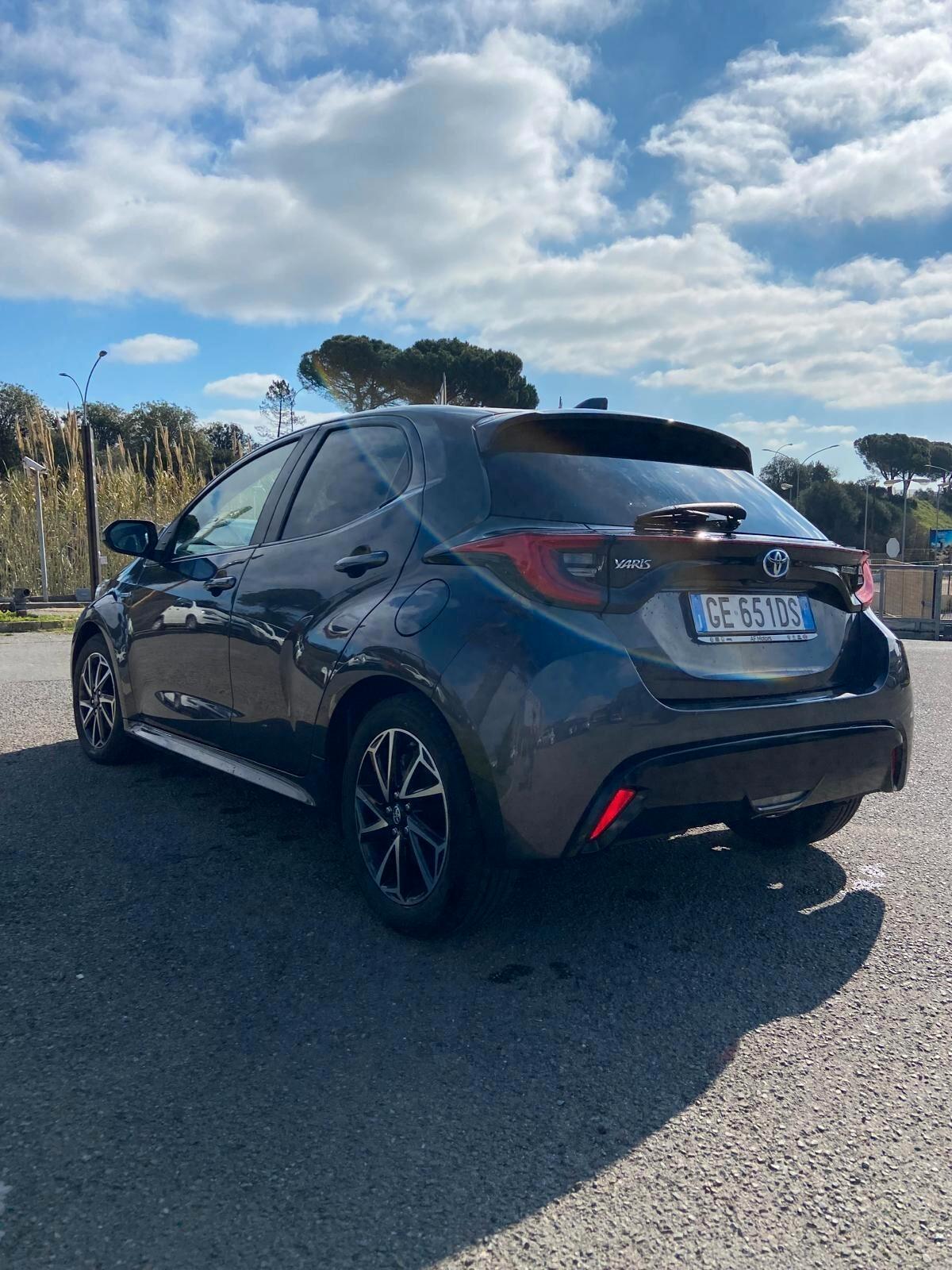 Toyota Yaris 1.5 Hybrid 5 porte Lounge