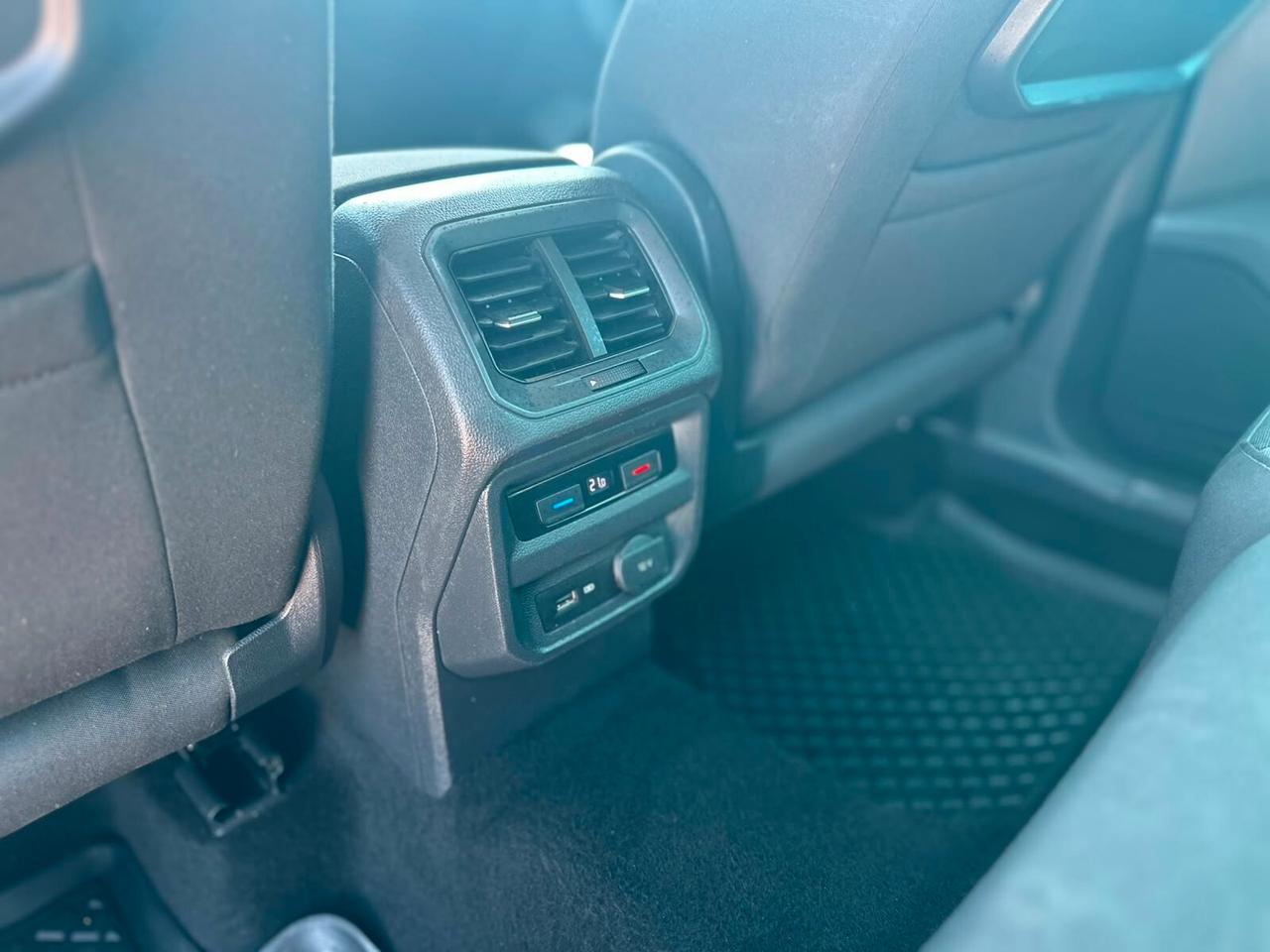 Volkswagen Tiguan 2.0 TDI SCR DSG R-LINE BlueMotion Technology