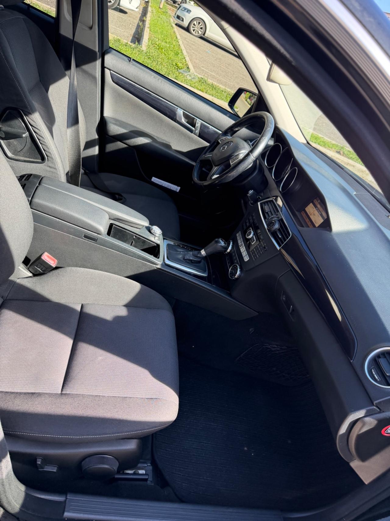 Mercedes-benz C 220 CDI BlueEFFICIENCY Elegance
