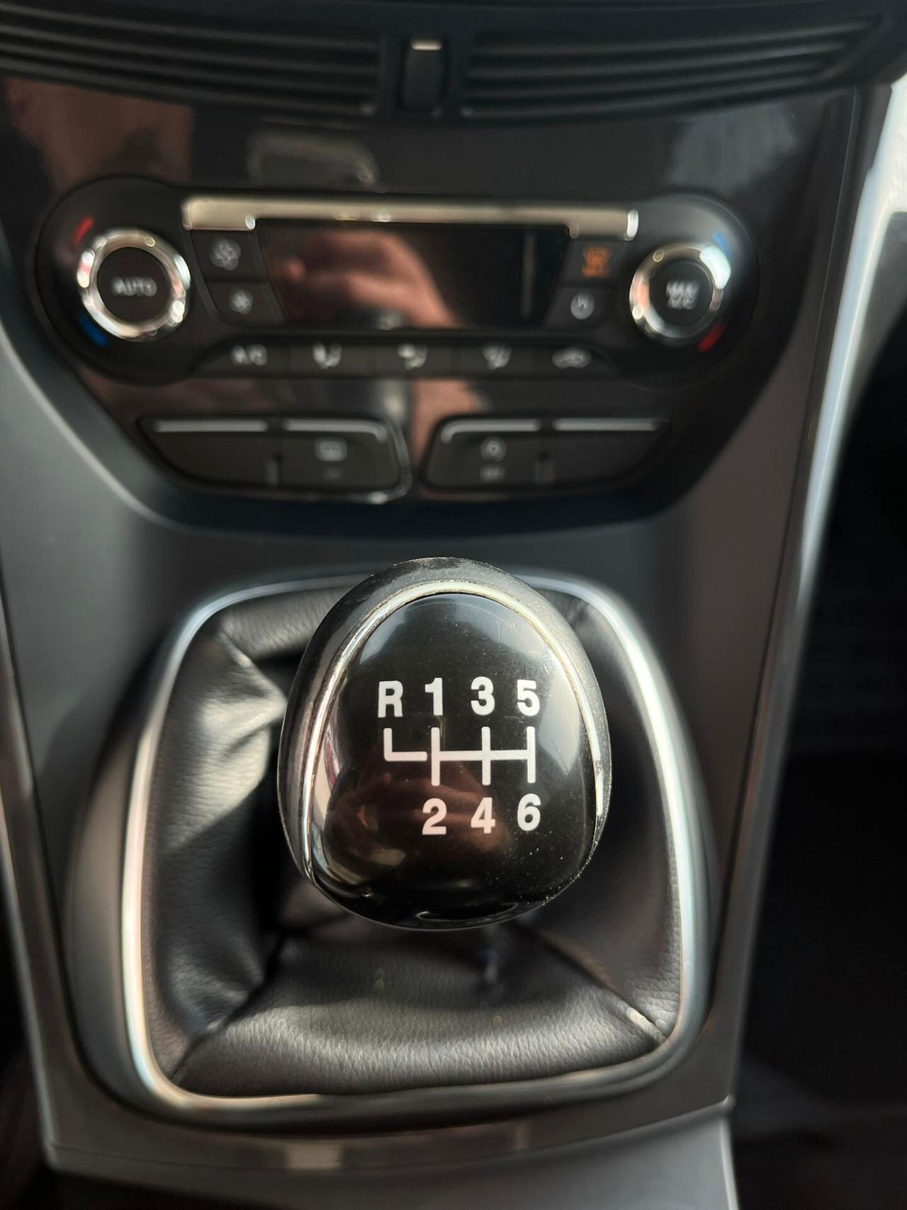 Ford Kuga 2.0 TDCI 120 CV S&S 2WD Titanium