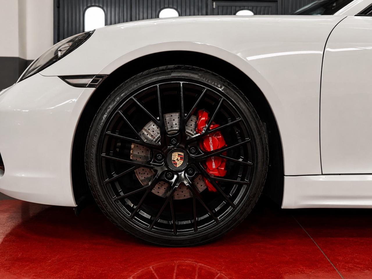 Porsche 718 Spyder Cayman 2.5 S