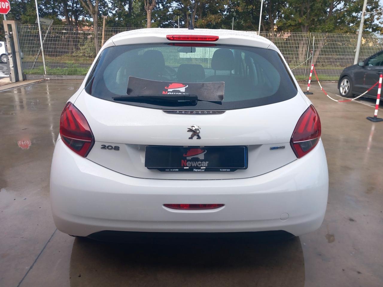 Peugeot 208 PureTech 82 5 porte Active km 96000 garanzia