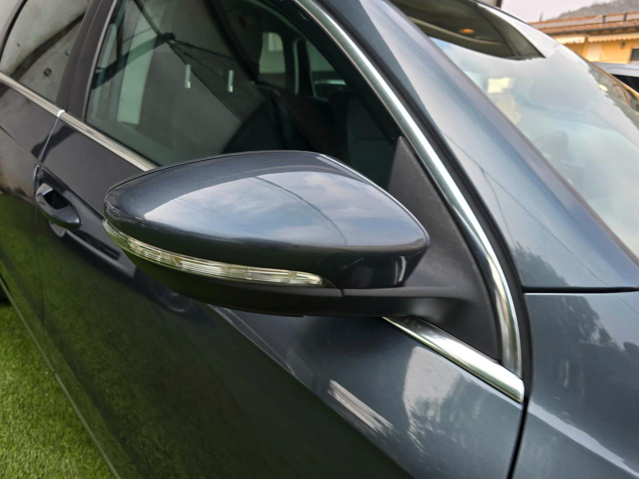 VW Passat Var. 1.6 TDI 105CV GARANZIA 12 MESI-2013